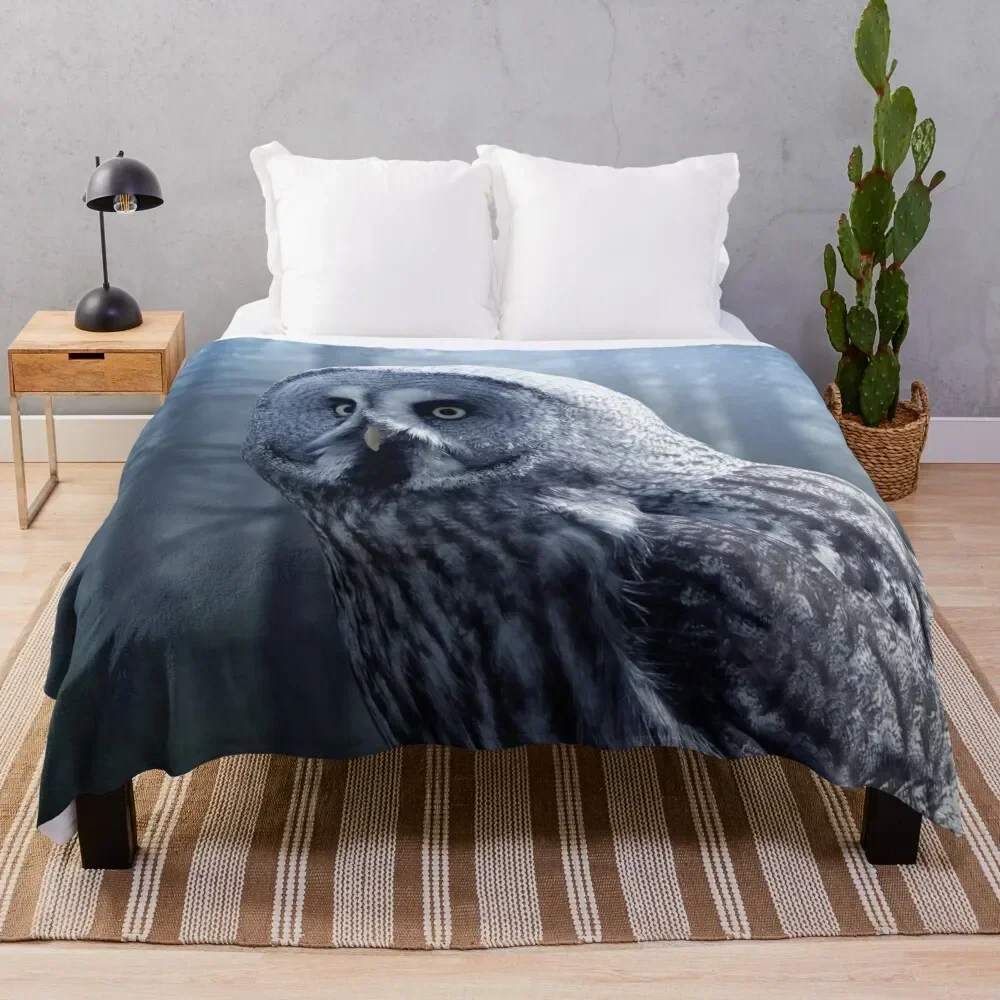 

Beautiful Owl In Forest Nature Throw Blanket Machine Washable Soft Warm Blanket