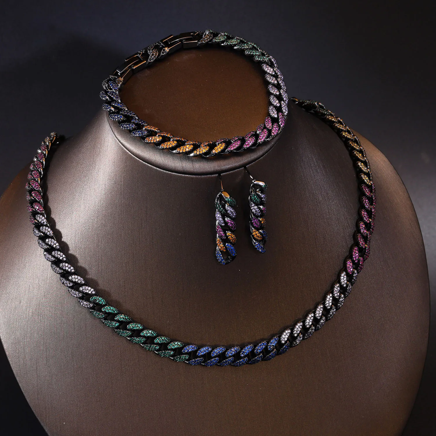 

Ретро темперамент в стиле панк, многоцветный комплект, ожерелье, серьги, браслет, ювелирные изделия, женские легкие роскошные свадебные праздничные подарки M-962