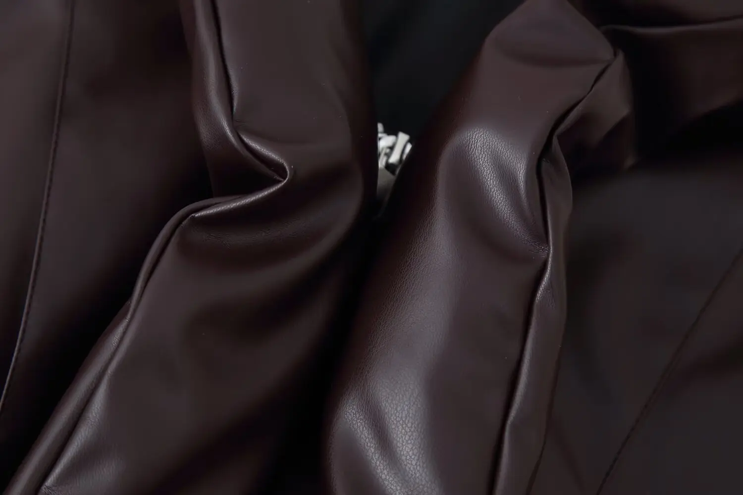 アメリカの冬の新しいファッション、多用途でゆったりとしたスタンドカラーのジッパー付きコットンジャケット、PUレザージャケット、コットンコート