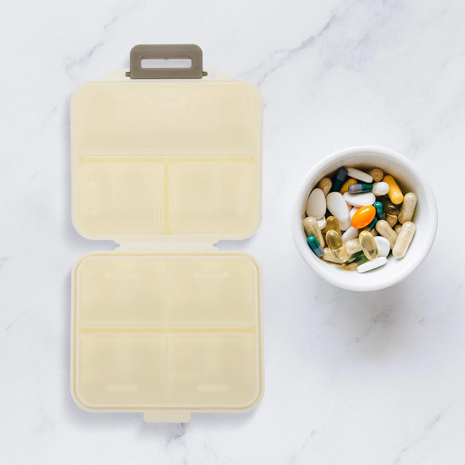

1pcs 7 Compartments Portable Plastic Pill Organizer Case Multi-Grid Medicine Storage Box For Travel Office Outdoor Use Dustproof
