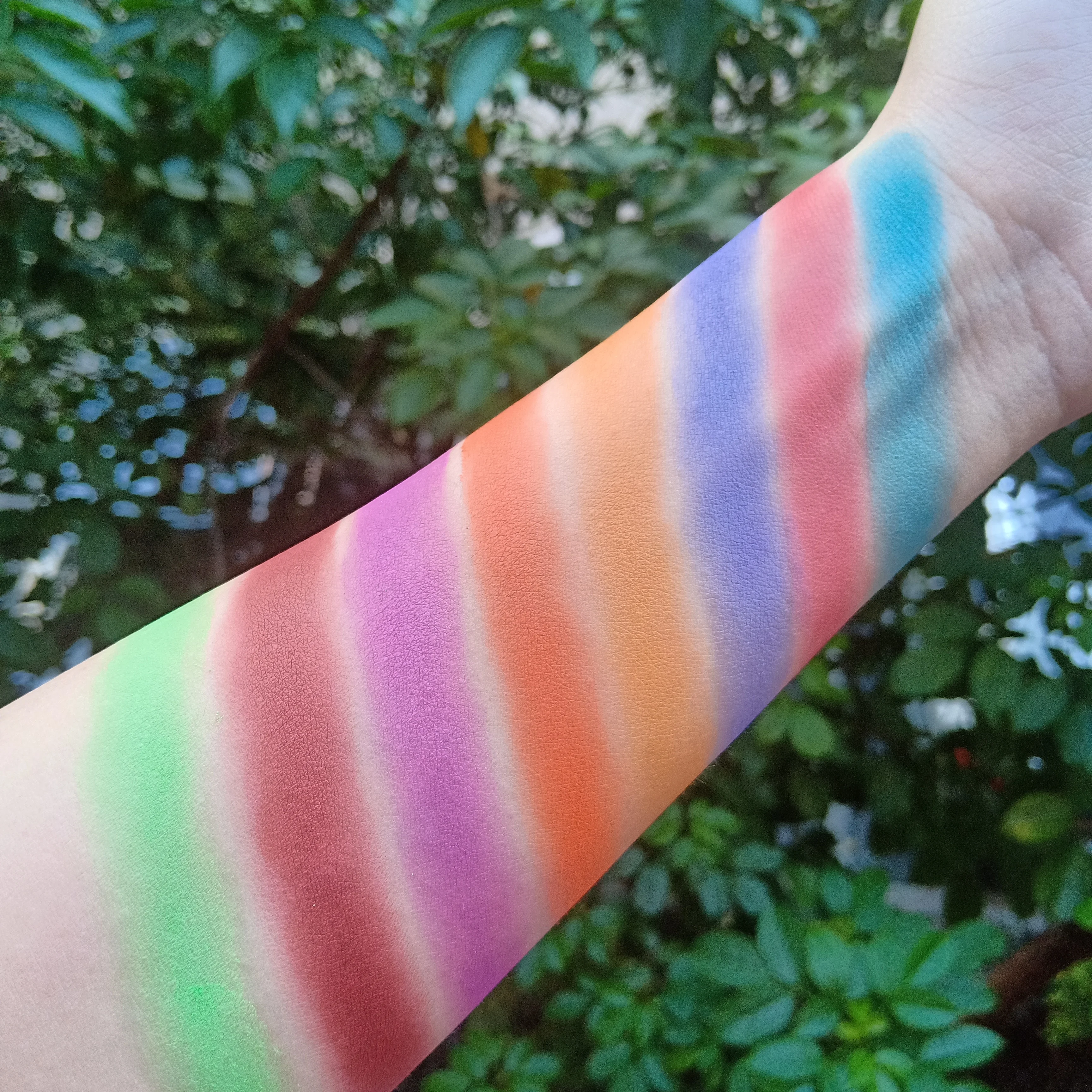 40 Colors Contrast Eyeshadow Palette Dopamine Colorful Y2K Play Makeup Highly Pigmented Matte Shimmer Blendable Daily Party