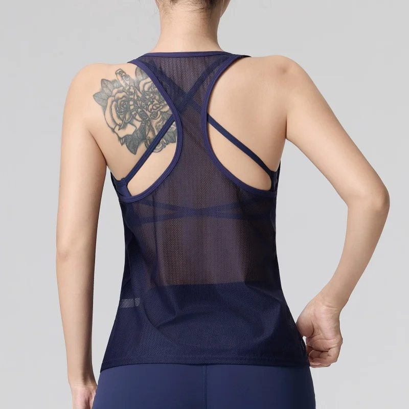 Sommerliches, ärmelloses Yoga-T-Shirt für Damen, einfarbig, leicht, atmungsaktiv, schnelltrocknend, ideal als Sportoberteil für das Fitnessstudio oder zum Laufen. – Detail 10