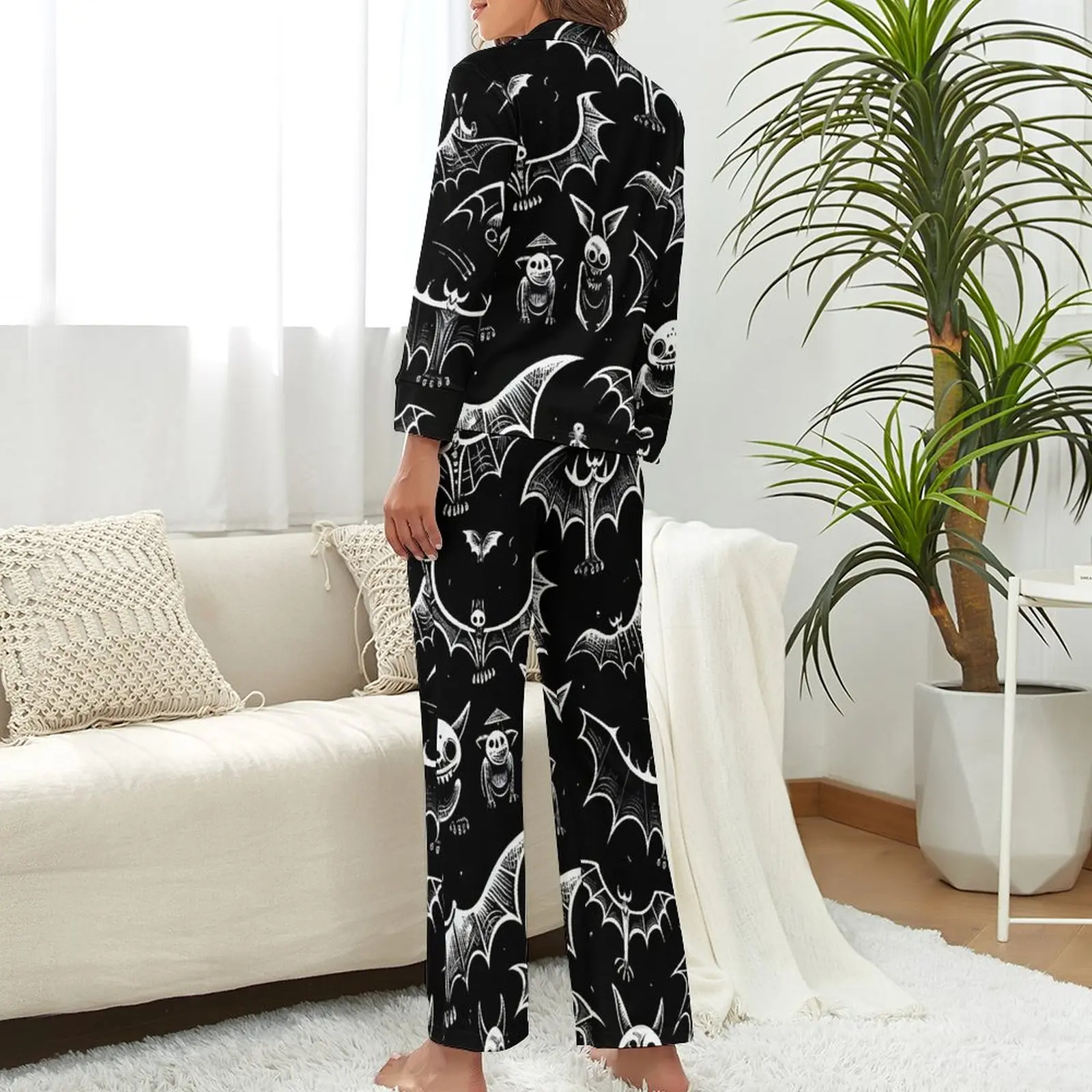 Bat Sketches Pajamas Halloween Print Leisure V Neck Sleepwear Women 2 Pieces Design Long Sleeve Kawaii Pajama Sets