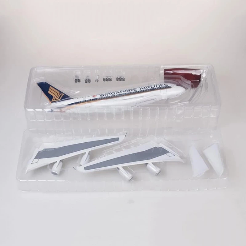 1/160 Scale 47CM Airplane Airbus A380 Singapore Model Plane W Light and Wheel Resin Diecast Airplanes for Collection Display Gif