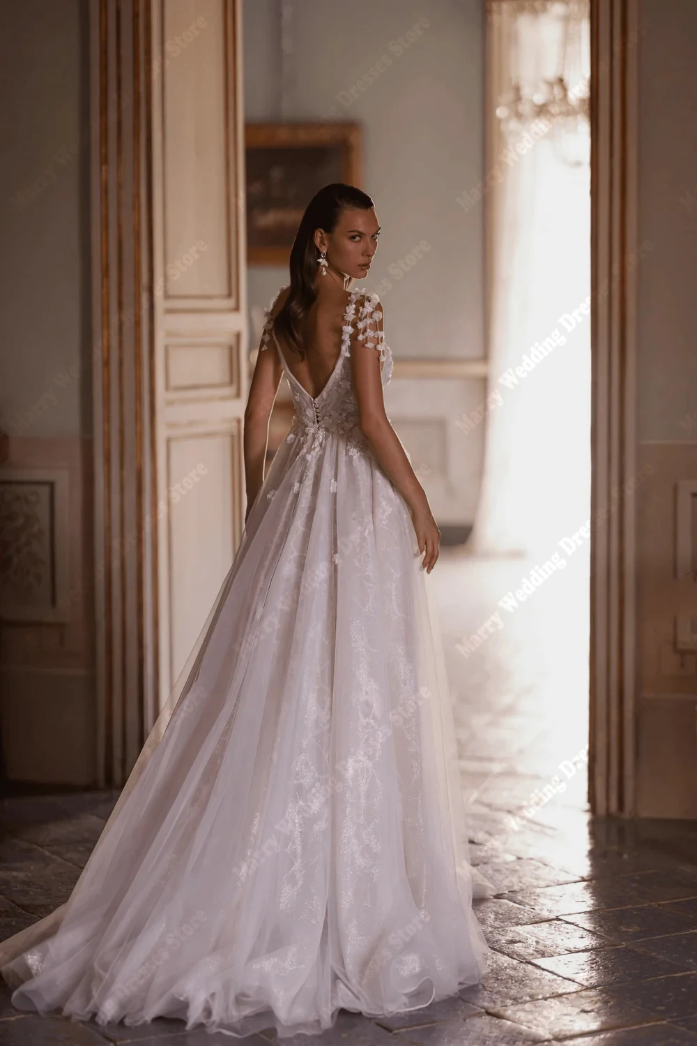 ชุดแต่งงานทรงเอไลน์สุดหรูหรา ประดับลูกไม้สวยงาม ชุดเจ้าสาวสำหรับงานหมั้นและงานเลี้ยง  ชุดเจ้าสาวแบบสั่งตัด ปี 2026