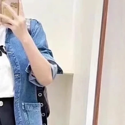 

Женская джинсовая куртка с лацканами, свободная удобная модная трендовая куртка с карманами