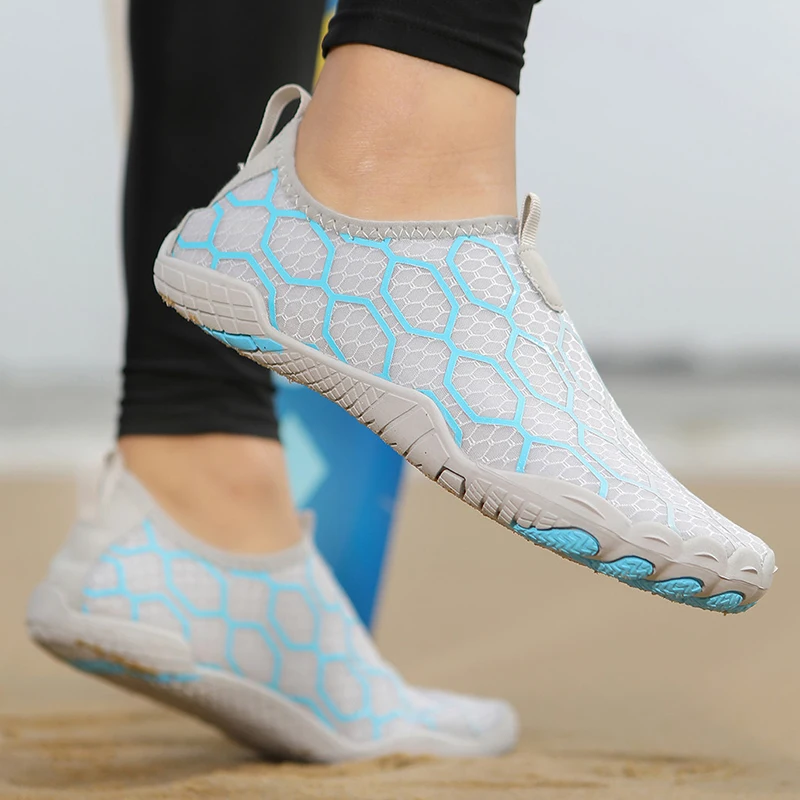 Men Women Barefoot Aqua Shoes With Drainage Holes Beach Swimming Shoes Anti-Slip Fishing Footwear Couple Gym Sneakers Yoga Shoes