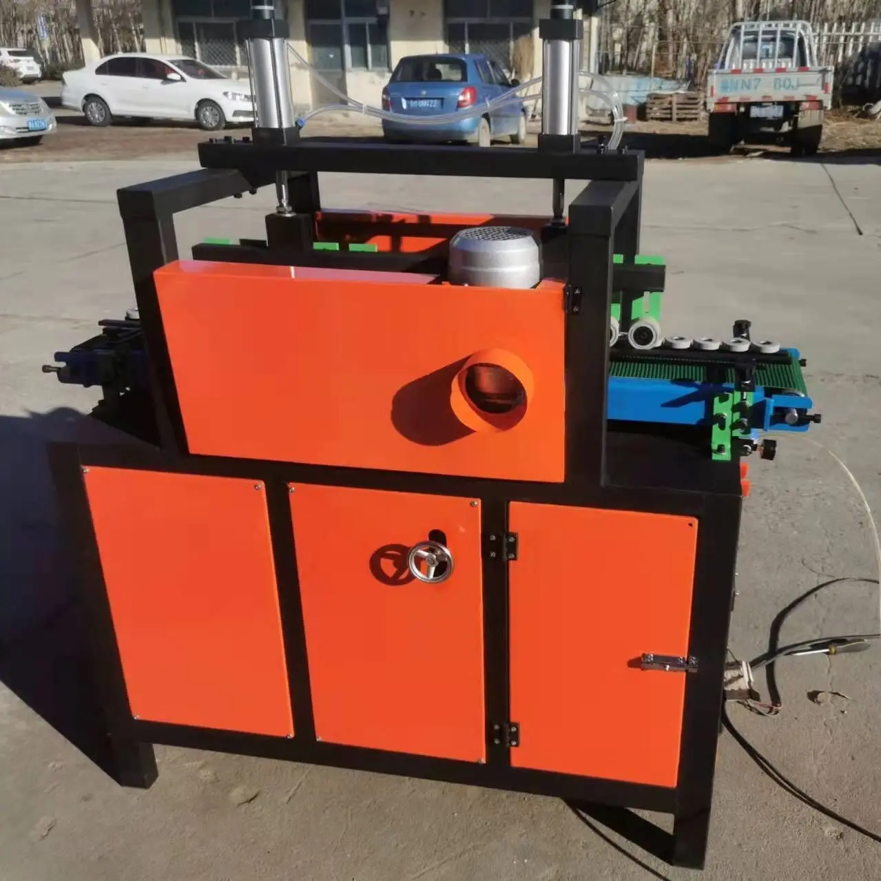 Smooth Burr-Free Rounded R-Angle Chair Flat Leg Saw Production Four-Sided Chamfering Milling Machine