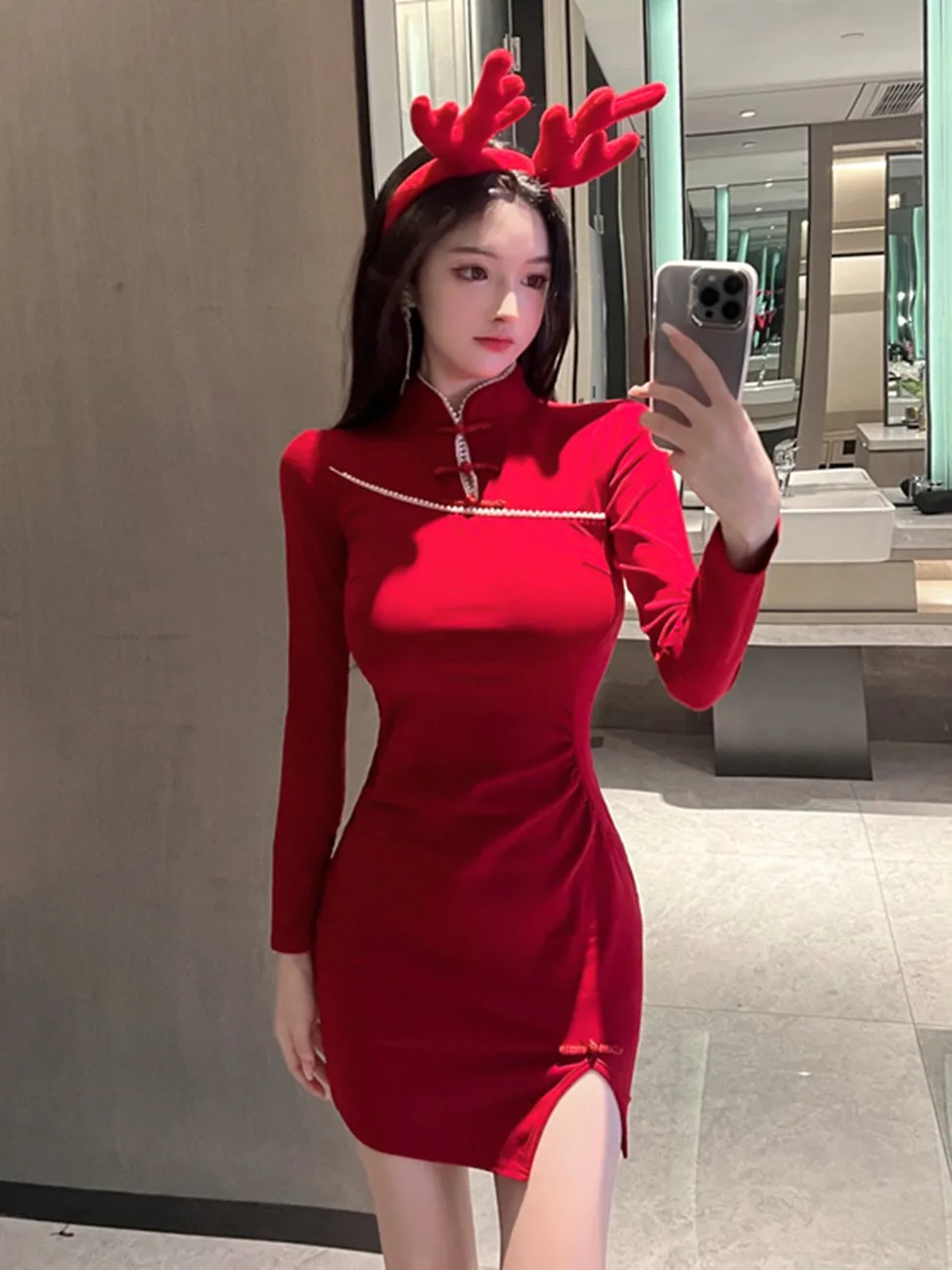 

Элегантная облегающая юбка с жемчужной отделкой и длинными рукавами, с высокой талией, сексуальный китайский стиль, с воротником-стойкой и разрезом