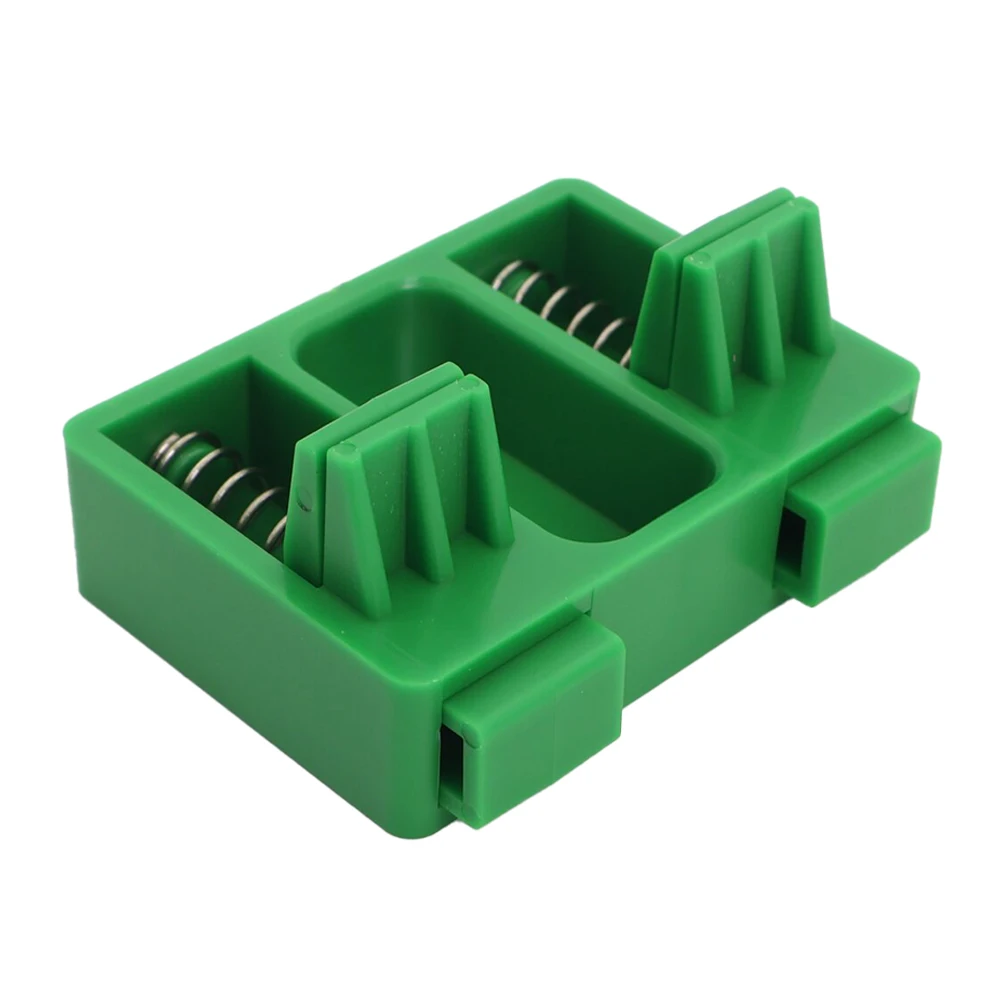 Compact Electric Wire Welding Fixture for Hand Operation and For Precision Alignment with Heat Resistant Features