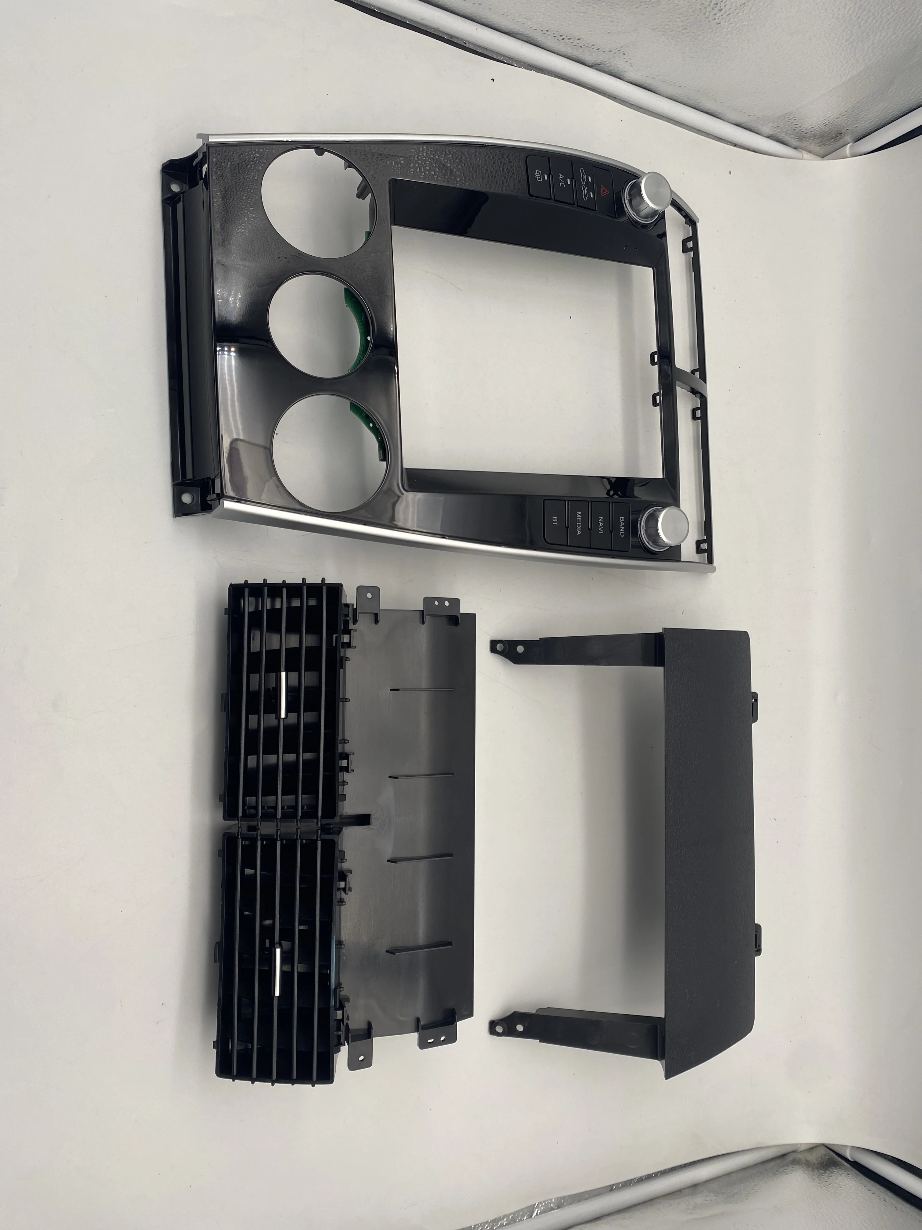 

9.7inch Android 15 For Opel Insignia Buick Lacrosse Regal 2014-2018 Car Radio Multimedia 4G Wireless Carplay Screen