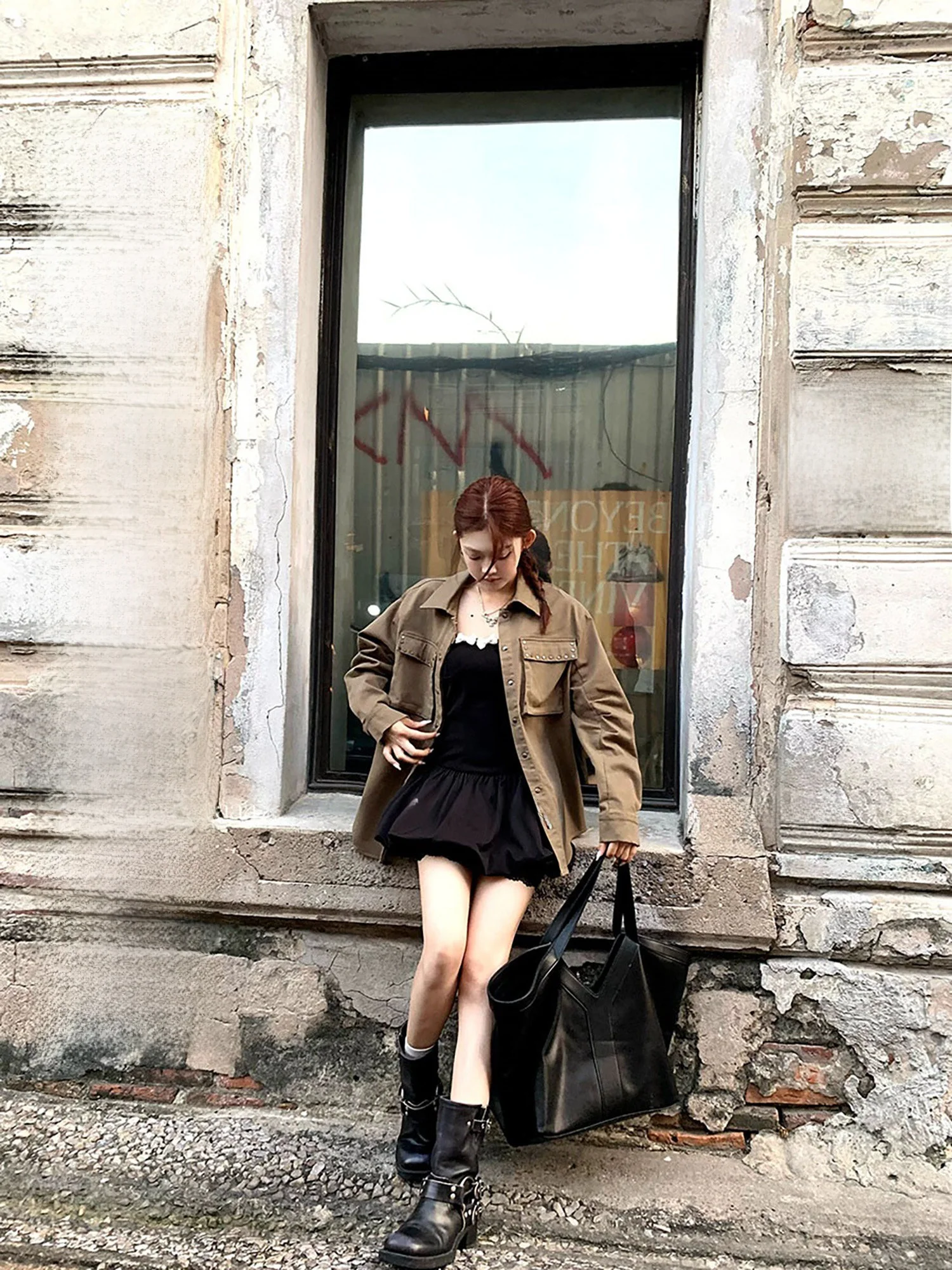 

ato Hero Vintage Sle een Rivet ket irt Jaet Women's Spring Design Sense Blouse Long Sve Collar Pure Color