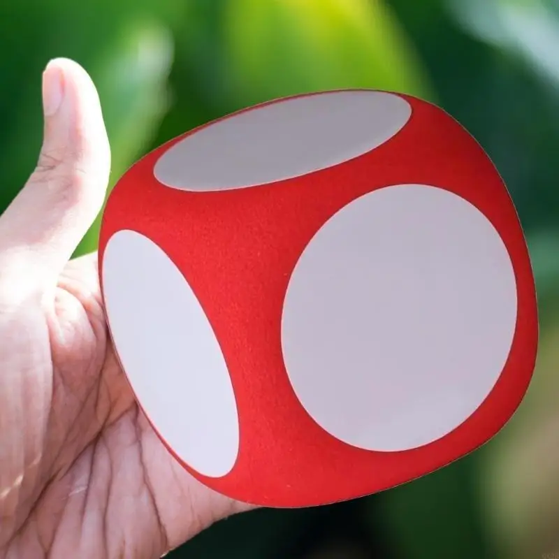 امسح تعليمية فارغة من النقاط المكعبة القابلة للكتابة على اللون النابض بالحياة