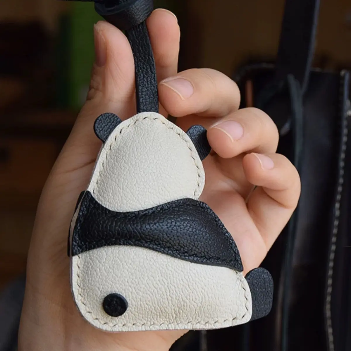 

In Stock Unique Cute Sheepskin Handmade Clover Panda Tiger Car Key Bag Pendant Handbag Crossbodybag Pendant Girl'S Lovely Gift