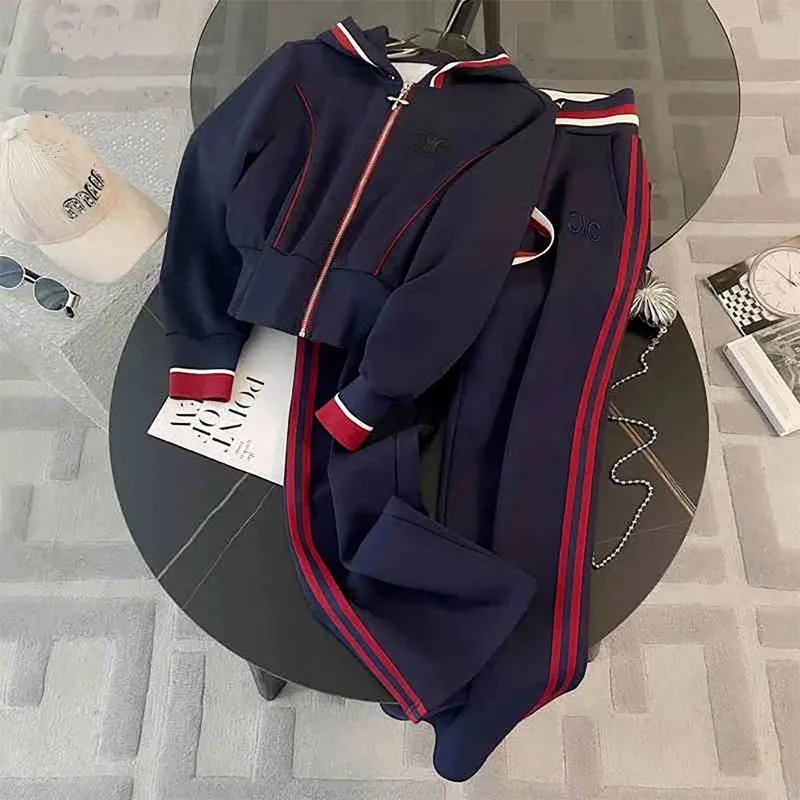 High-End-Freizeit-Sportanzug für Damen im Frühjahr 2022, neues modisches Kapuzen-Sweatshirt, Hose mit geradem Bein, zweiteilige Sethose-Sets