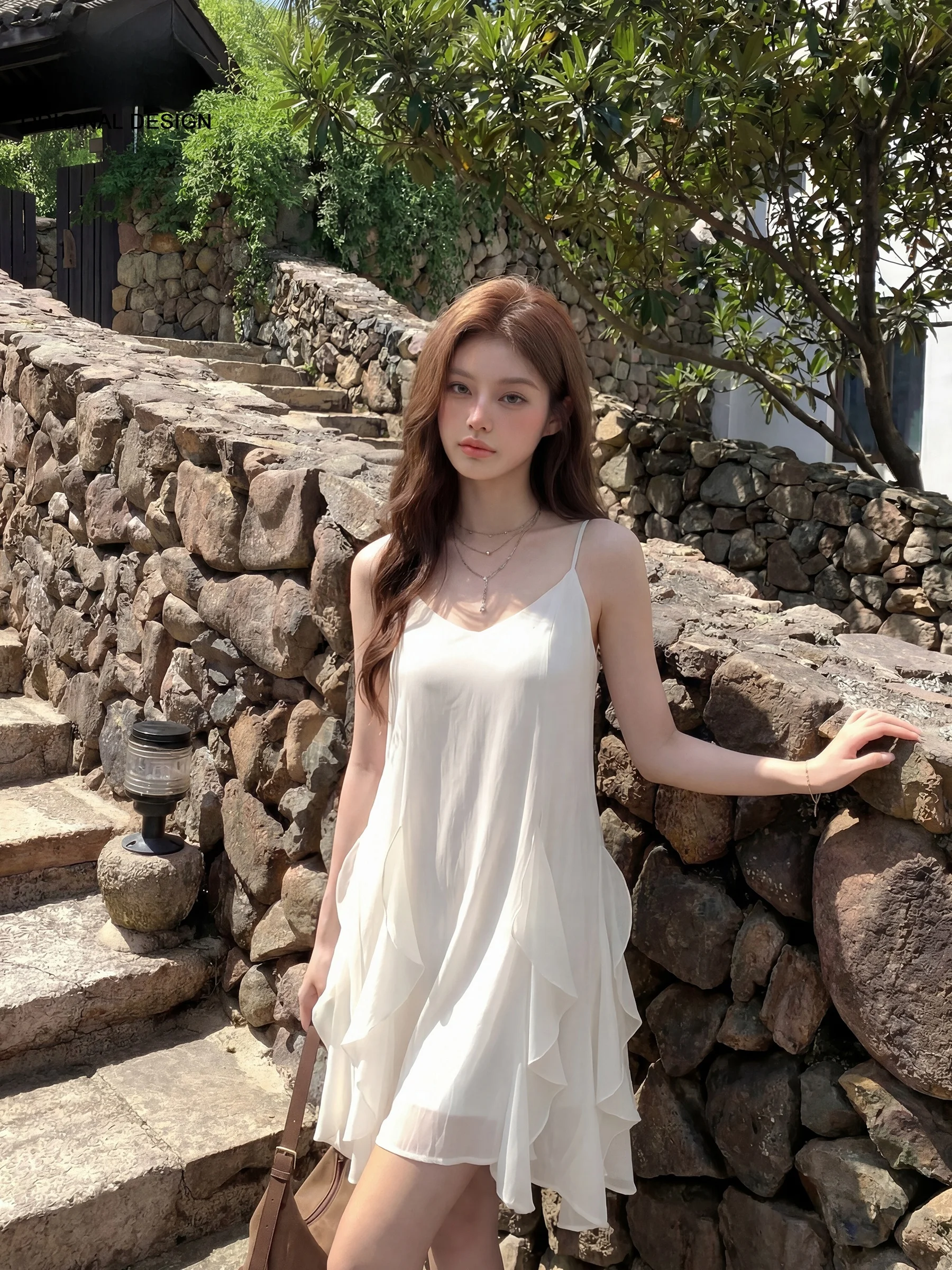 

Новое летнее женское платье 2026 года с цветочным принтом, асимметричным дизайном, короткой юбкой из тюля, завышенной талией и эффектом стройности.