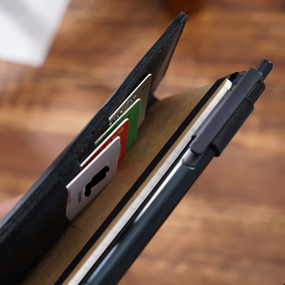 Crazy Horse Cowhide Handmade Notebook Leather Book Retro European Diary Sketchbook School Notebook for Friend's Gift or Travel