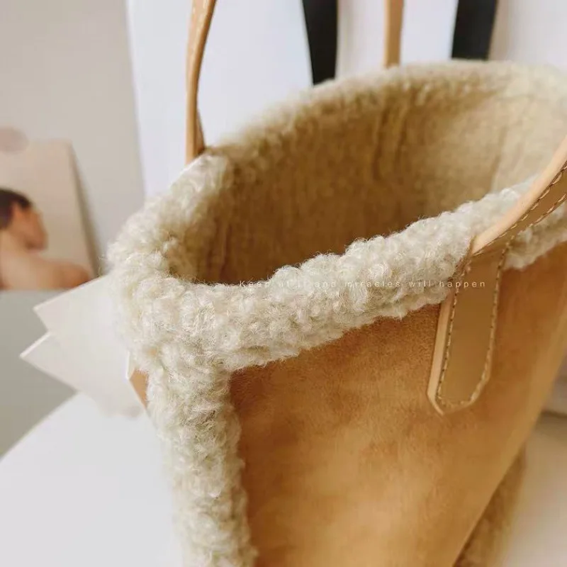 Vintage Lamb Wool Handbags for Women Winter Fashion Versatile Square Tote Bags Solid Color Lady Commuting Composite Bags