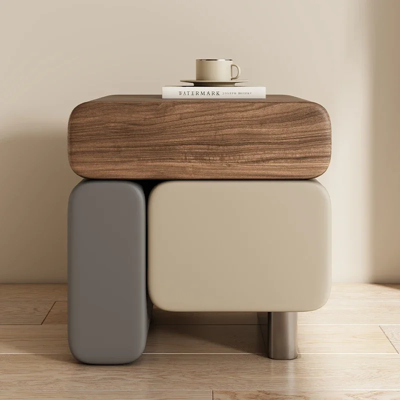 Luxury Unique Design Bedside Table Glamour Elegant Storage Drawes Bedside Table Nordic Trendy Mesa De Noche Bedroom Furniture