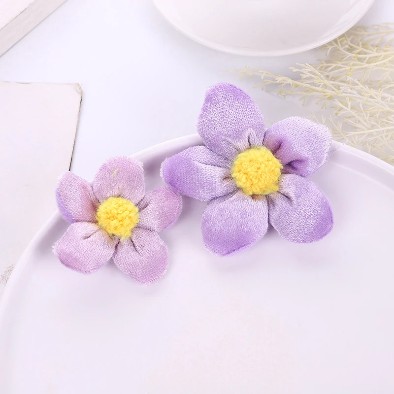 Cotton Puffy Sunflower Smiley Face Brooches For Women Fashion Plant Lapel Pins Badges Brooch Clothes Bag Accessories Jewelry