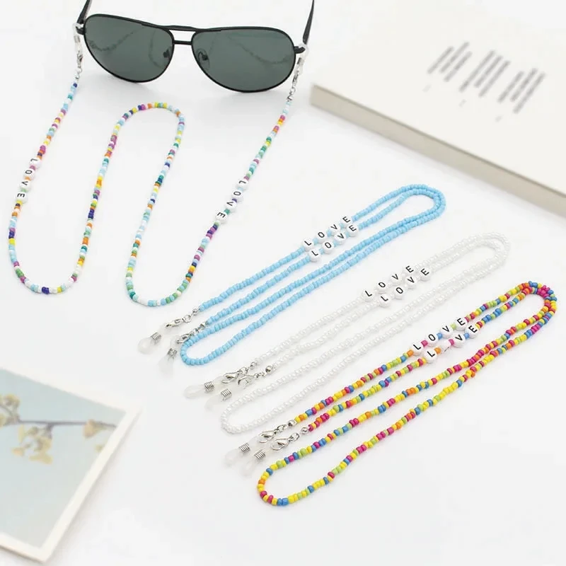 2024 Fashion Color Soft Pottery Letter Sunglasses Mask Holder Lanyard for Ladies Acrylic Heart Beaded Glasses Chain Neck Strap