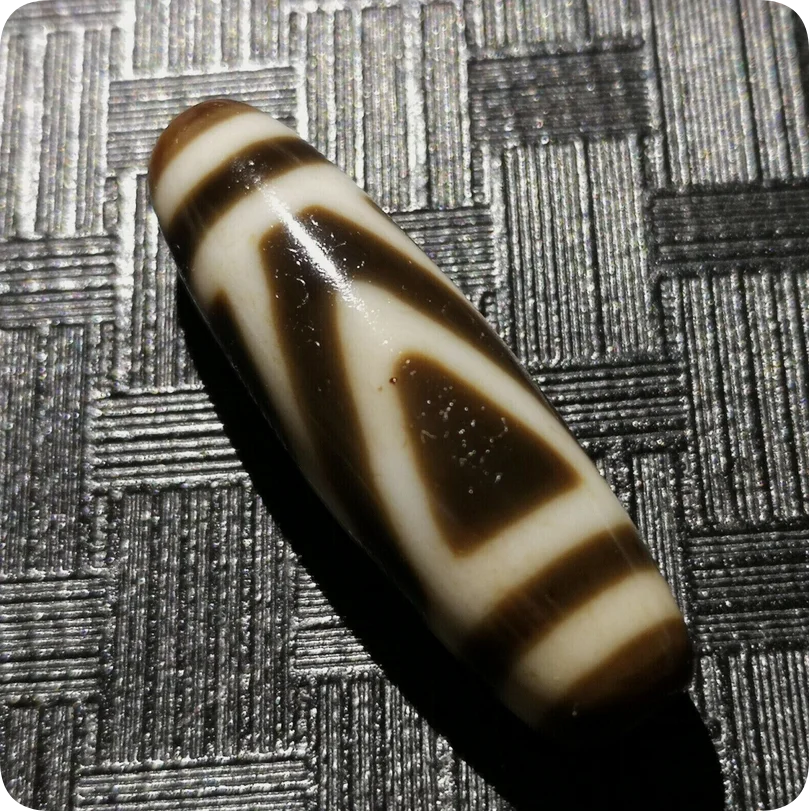 Unique Magical Tibetan Old Agate Ivory Color peak Totem dZi Bead 12*40mm C019