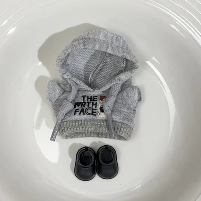 Für Mini Labubu 4,0 Plüsch Puppe Motorrad Trendy Mode Kleidung Schwarz Leder Jacke Set Coole Motorrad Zubehör