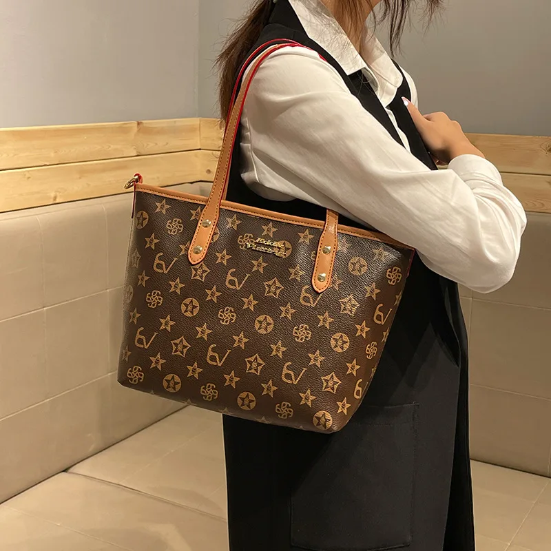 Designer Leather Crossbody Bag For Women Elegant And Durable With Adjustable Strap Luxury Brand Quality