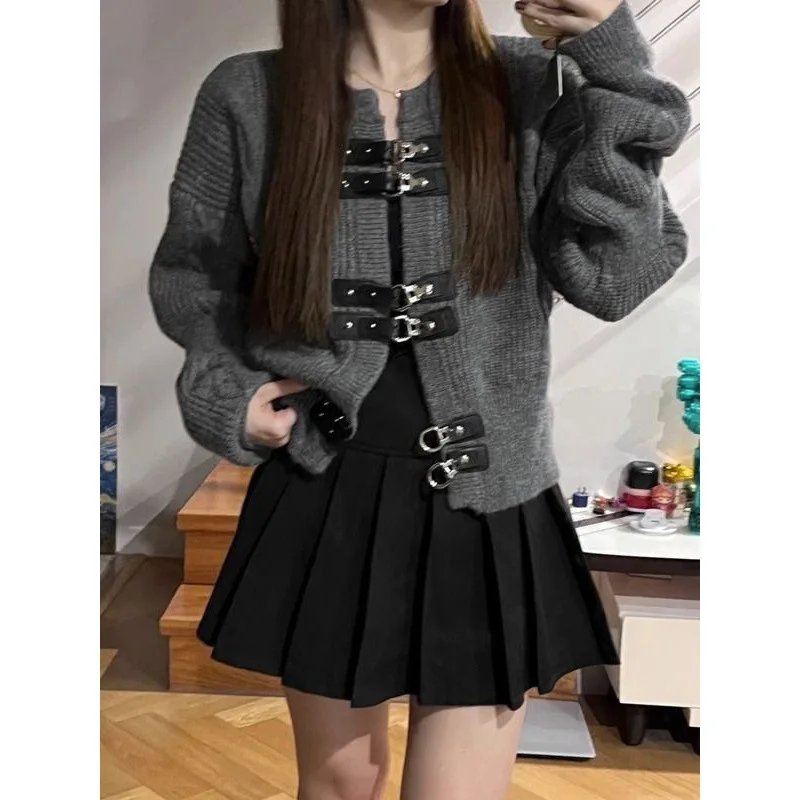 Autumn 2024 New Loose Leather Buckle Knitted Top College Style Cardigan Coat for Women's Sweater