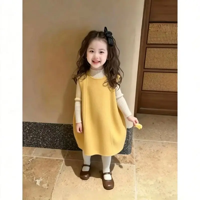 Girls Autumn and Winter Coat 2026 New Style Super Beautiful Treasure Western-style Sweet Yellow Woolen Mid Length Vest Skirt