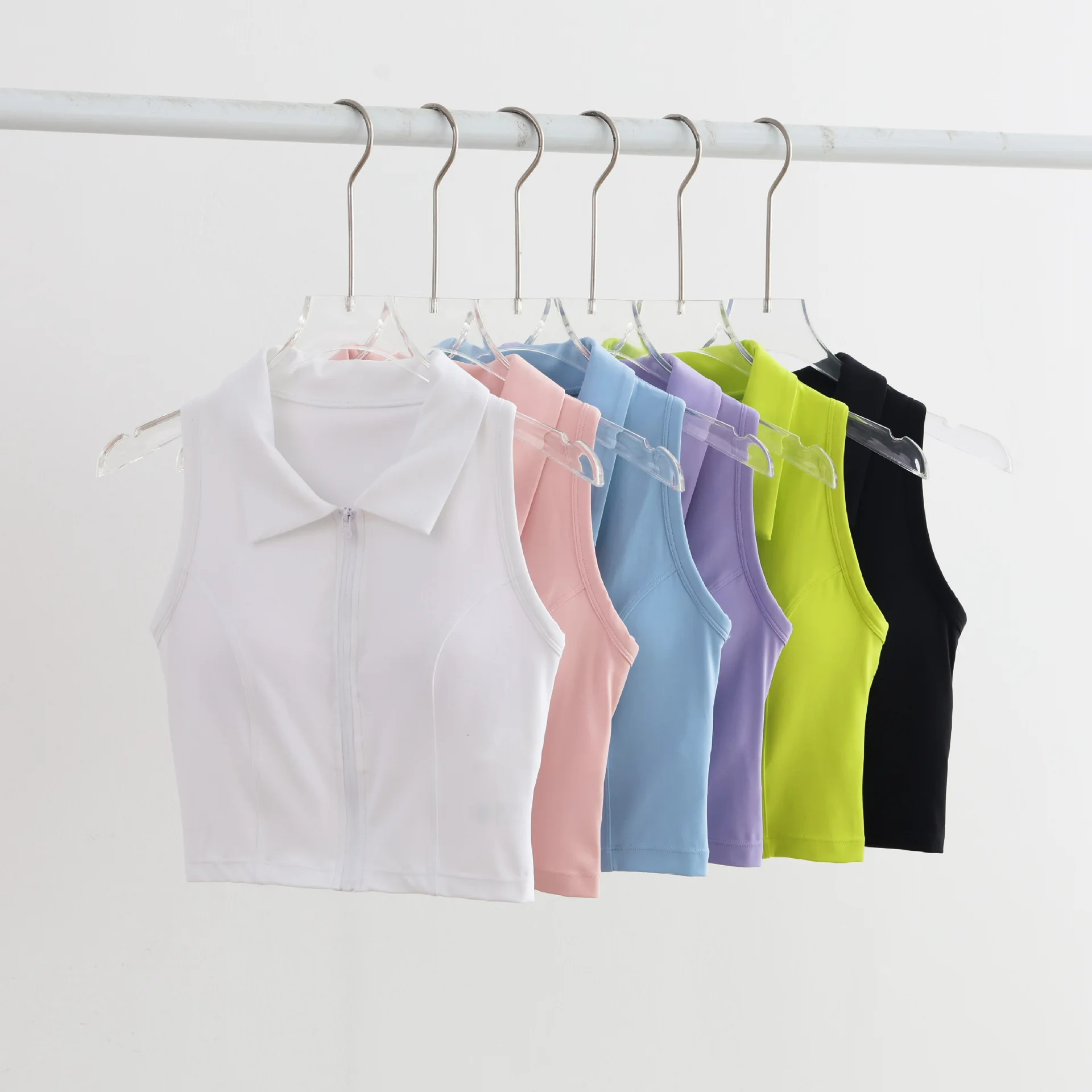 

Женский модный летний спортивный топ без рукавов с подушечками для груди, облегающий, для йоги и тенниса, коллекция 2026 года