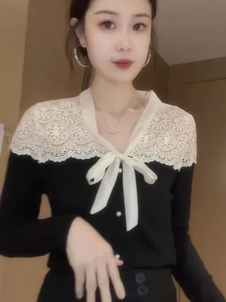 

Модный женский вязаный свитер с V-образным вырезом и кружевными вставками в стиле колор-блок, осенняя новинка, корейский дизайн, универсальный топ, трендовая рубашка с поясом