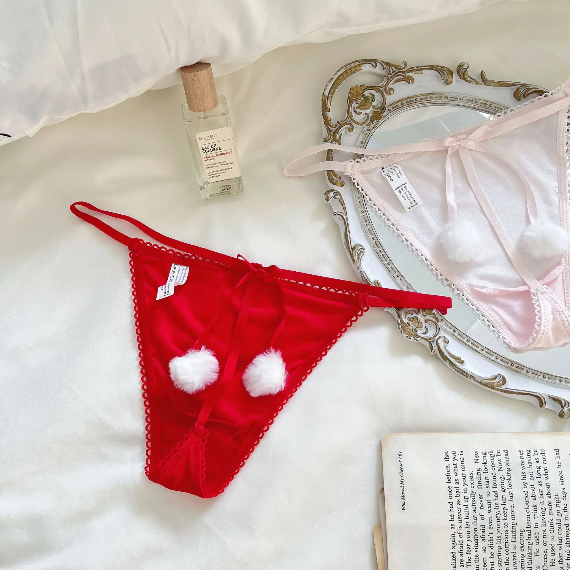 مثير الرغبة النقية إغراء ثونغ المخملية أرنب الأحمر الملابس الداخلية النسائية عيد الحب الحرير الجليد بلون Sexi الإناث الملابس الداخلية