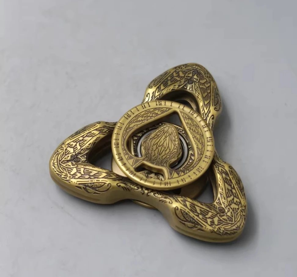 

Б/У EDC Apophis Snake Year Carvings Spinner, гироскоп на кончике пальца, декомпрессионные игрушки