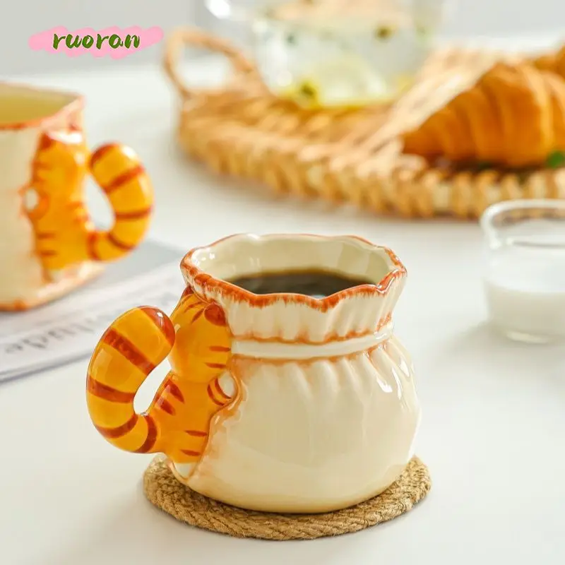 Pocket Cat Ceramic Mug Stylish Unique Drinking Cup for Her Girlfriend Valentine Birthday Gift Office Home Decor High Quality