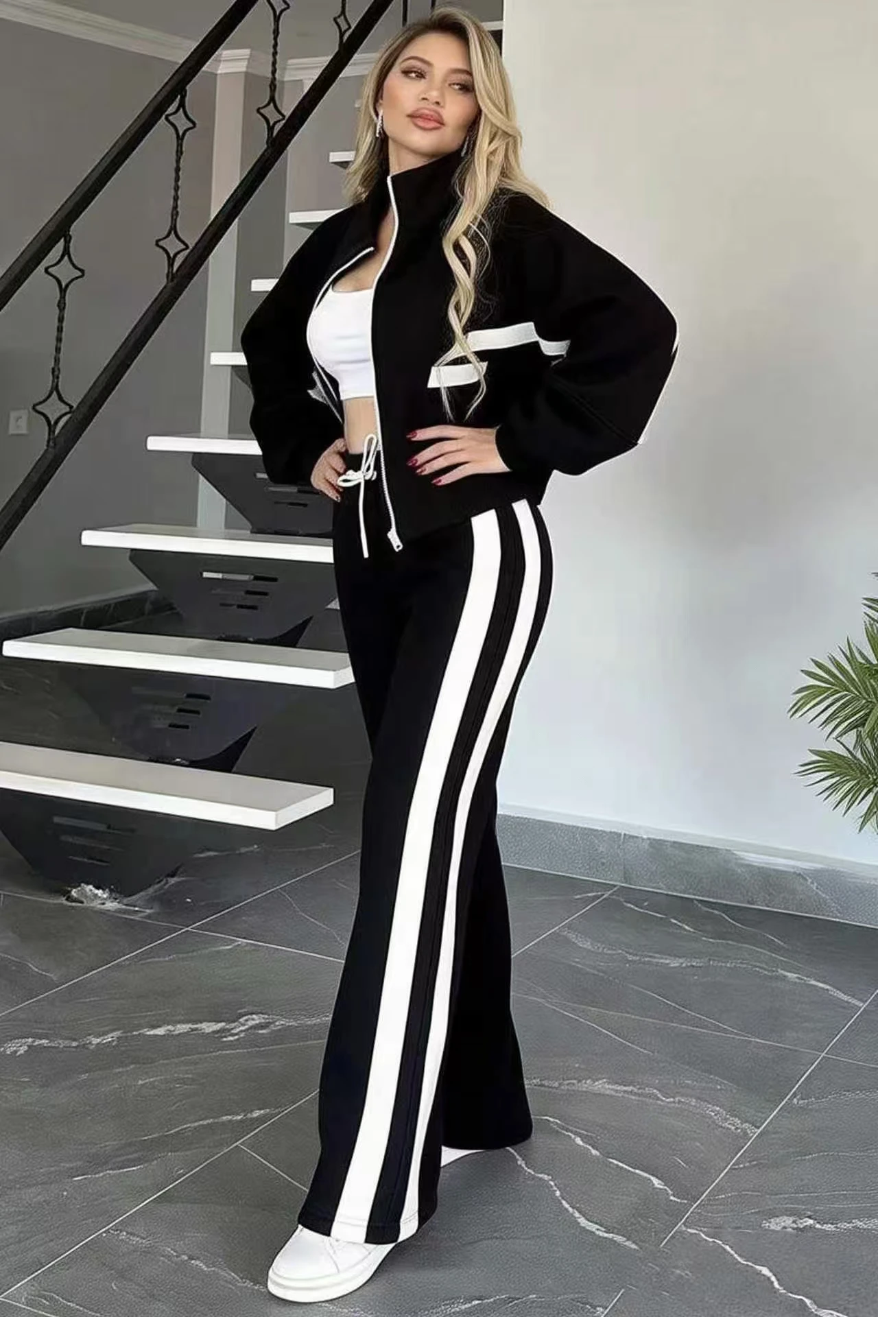 Autumn Winter New Women Hooded Sweatshirt Two‑Piece Set Long Sleeve Drawstring Hoodie And Loose Pants Casual