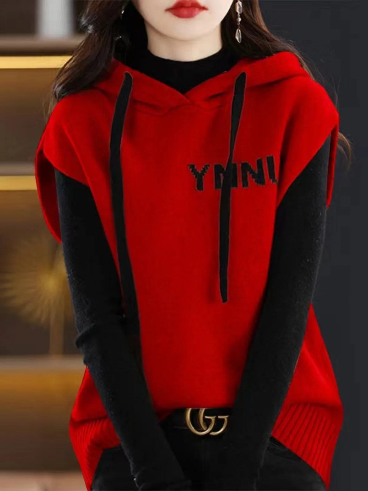 เสื้อกั๊กไหมพรมมีฮู้ดสำหรับผู้หญิงไซส์ใหญ่ ทรงหลวม ใส่แล้วดูผอม แฟชั่นฤดูใบไม้ร่วงและฤดูหนาว เสื้อคลุมไหมพรมสำหรับผู้หญิง