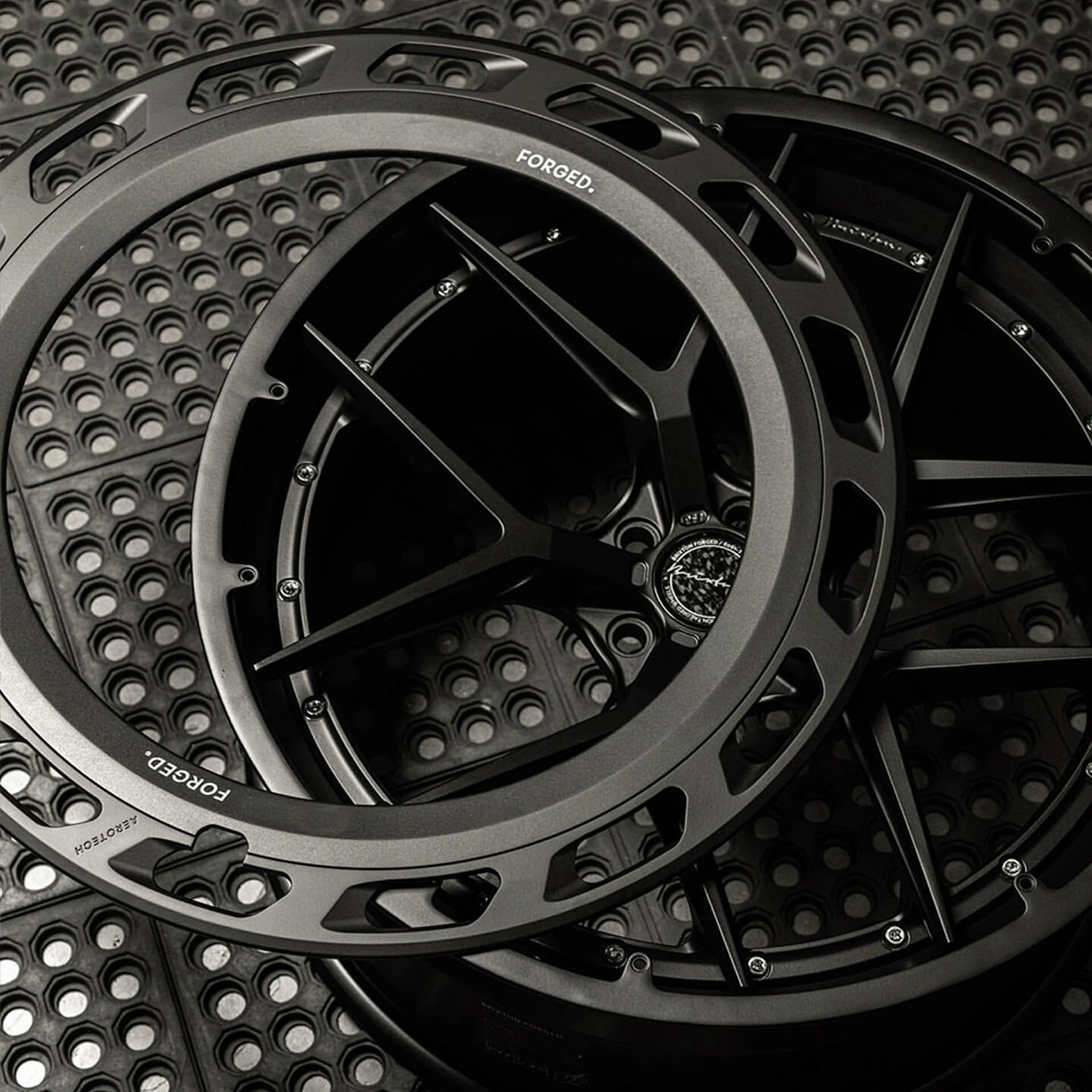 Custom Forged 19-22 Inch Matte Black Alloy Wheels, 5x120 PCD with Decorative Ring for Modern Performance Sports Car Upgrades