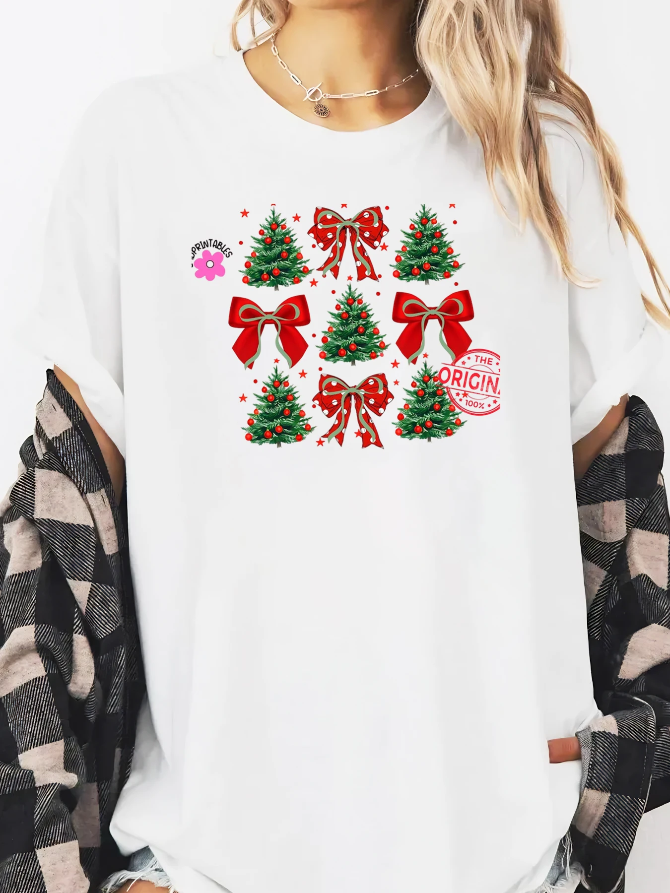 T-Shirt à manches longues pour femmes, imprimé arbre de noël et nœud rouge, décontracté, fête de vacances, blanc, grande taille