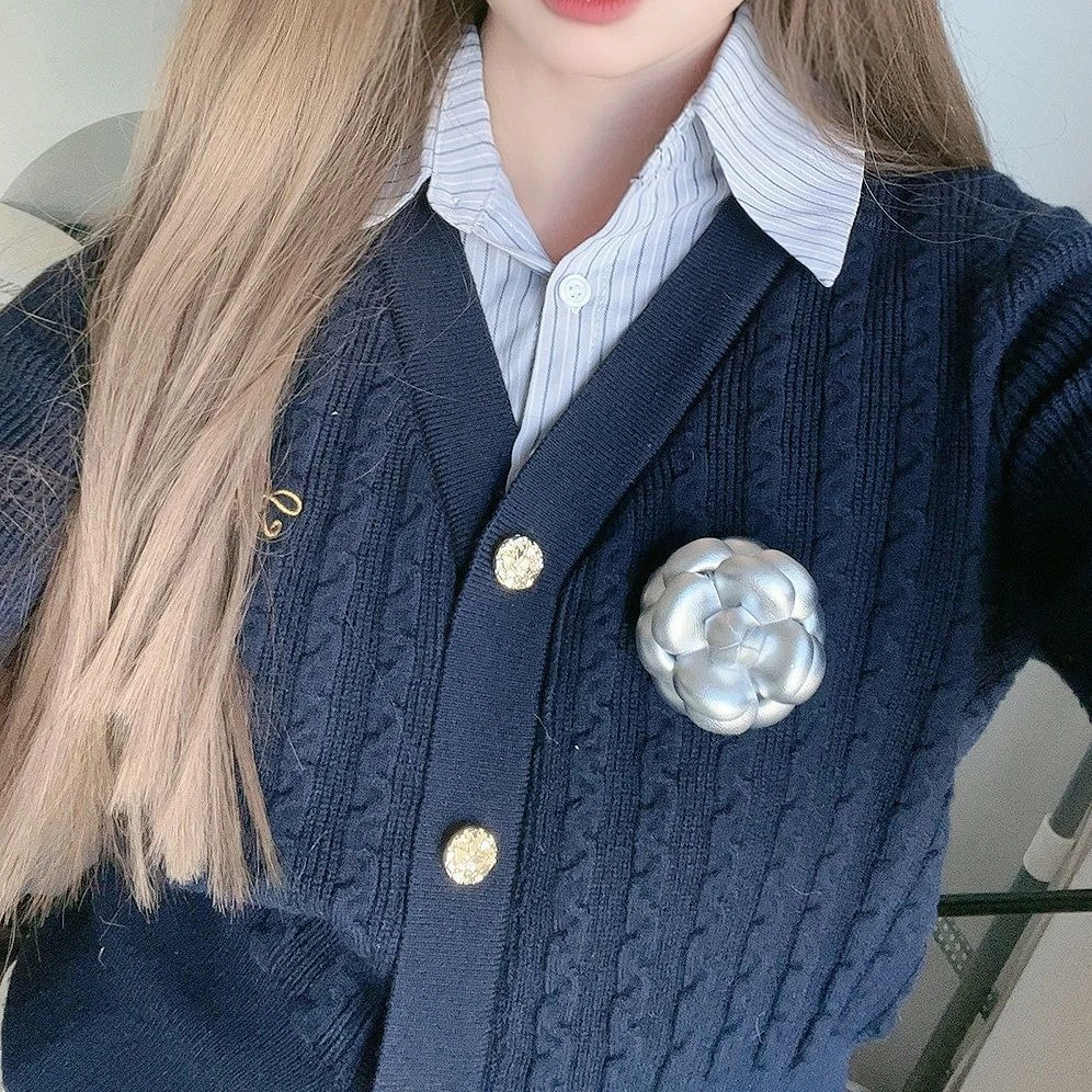 كاميليا روز زهرة جلدية زين المرأة الفاخرة البدلة التلبيب دبوس DIY بها بنفسك الحرفية النسيج زهرة لفستان إكسسوار حفل زفاف