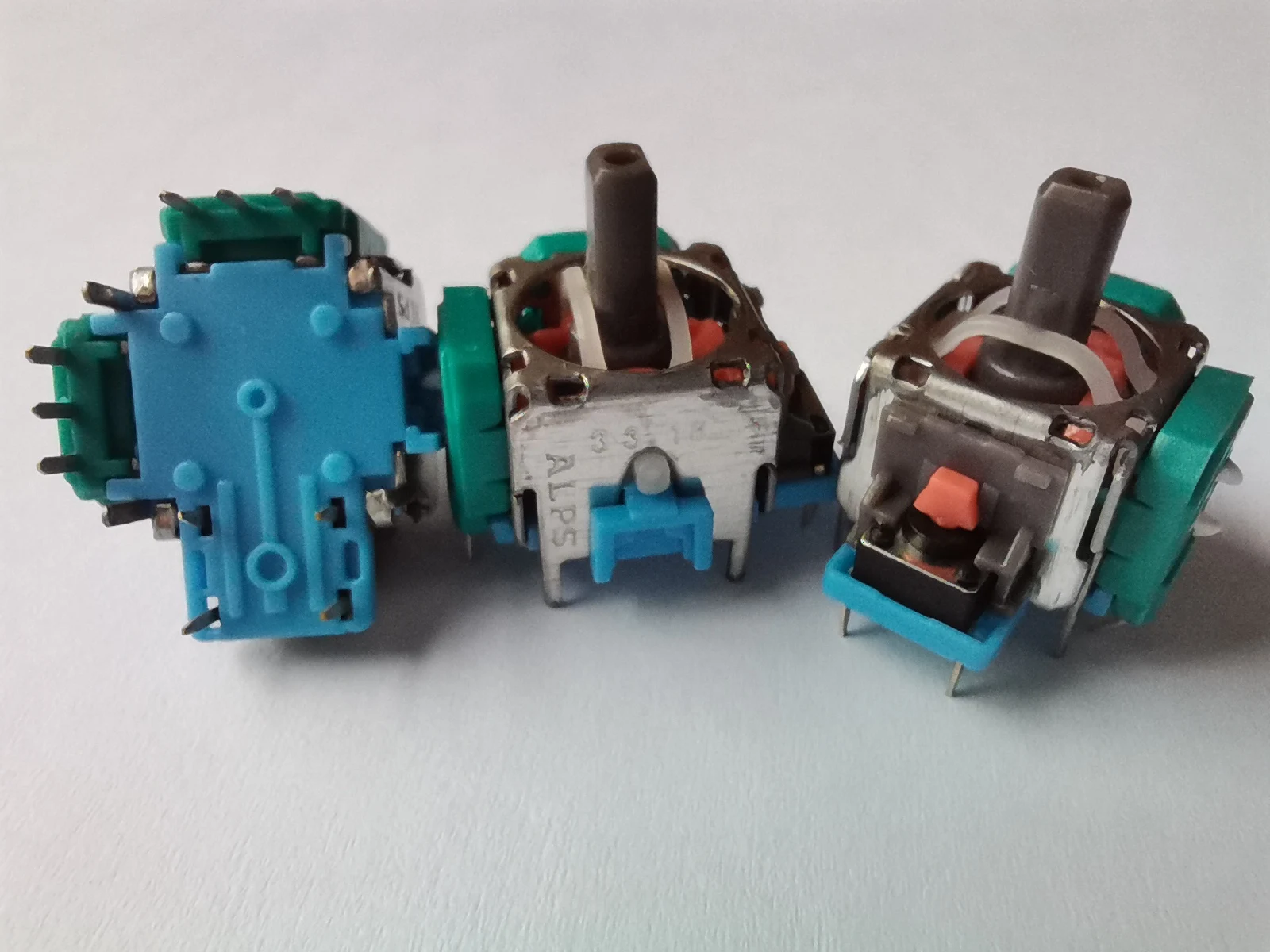 100 Stück OEM NEUE ALPS 3D Analog-Joysticks Daumensticks für Sony Playstation 4 PS4 Controller Ersatzteile zur Reparatur – Detail 4