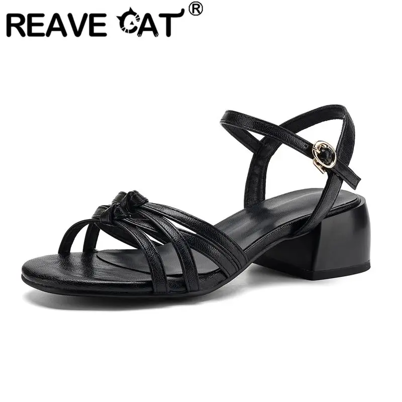 

Женские черные сандалии REAVE CAT с круглым носком, на каблуке 4,5 см, с ремешком на пряжке, большие размеры 40, 41, 42, 43, мягкая повседневная обувь для отдыха