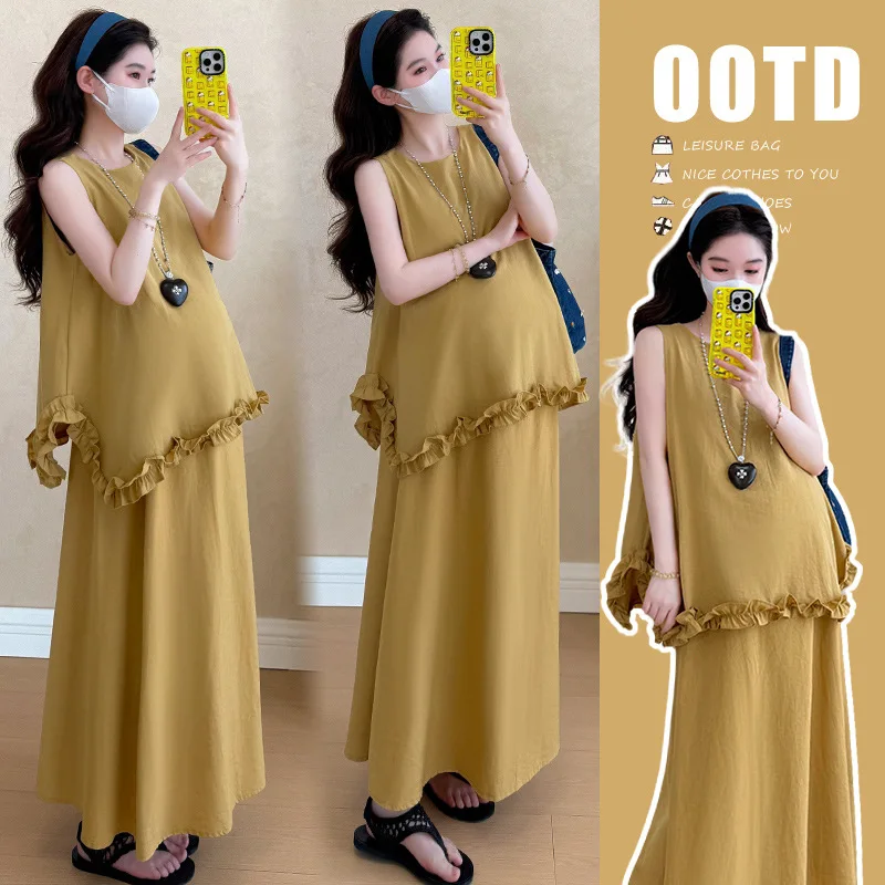 

Summer Maternity Outfit New French Vintage Inspired Sleeveless Shirt And Flowy Skirt Set Age Defying Pregnancy Chic Comfort