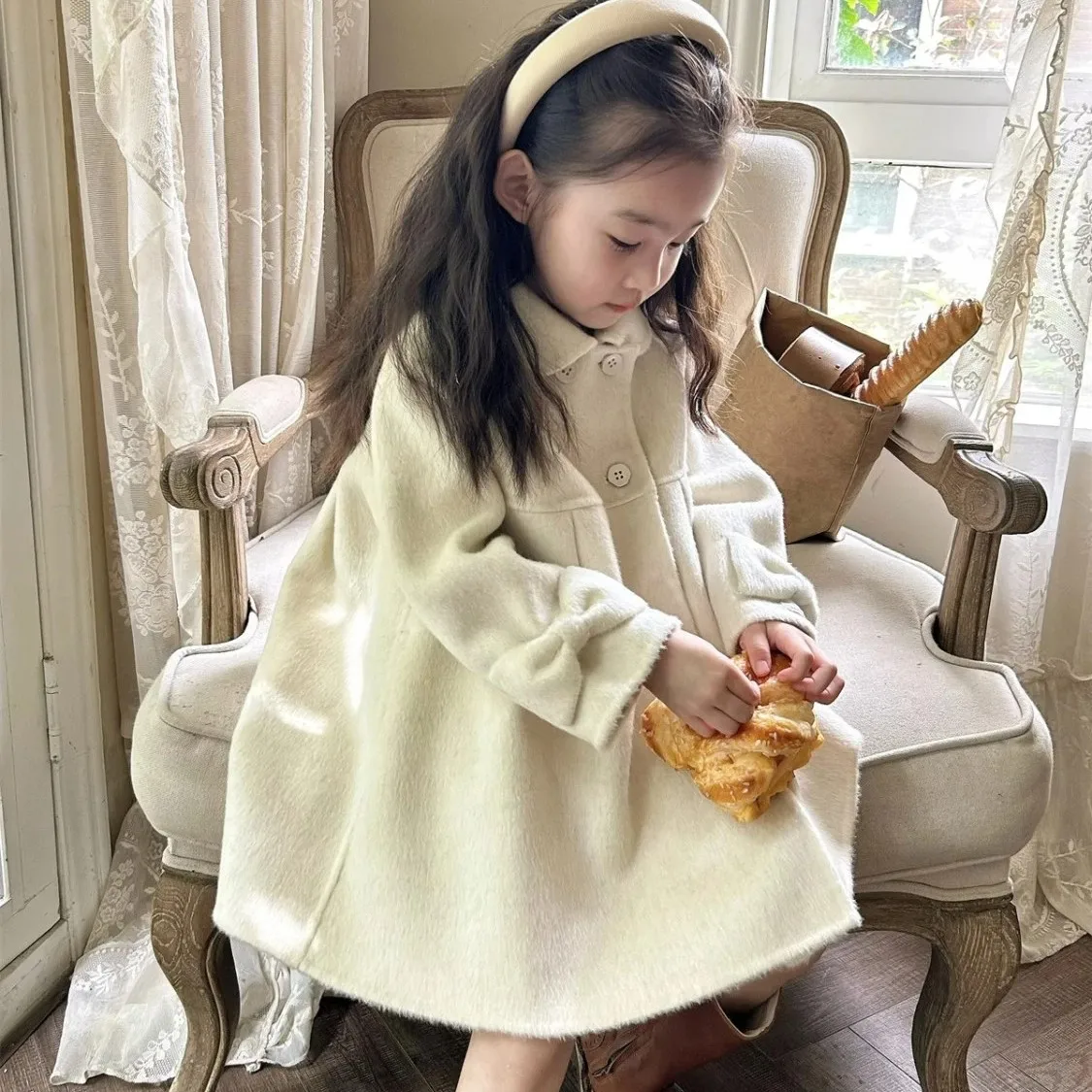 

Girls' Woolen Coat Autumn/Winter New Collection Children's Sweet White Bow Collar Overcoat 90-140cm