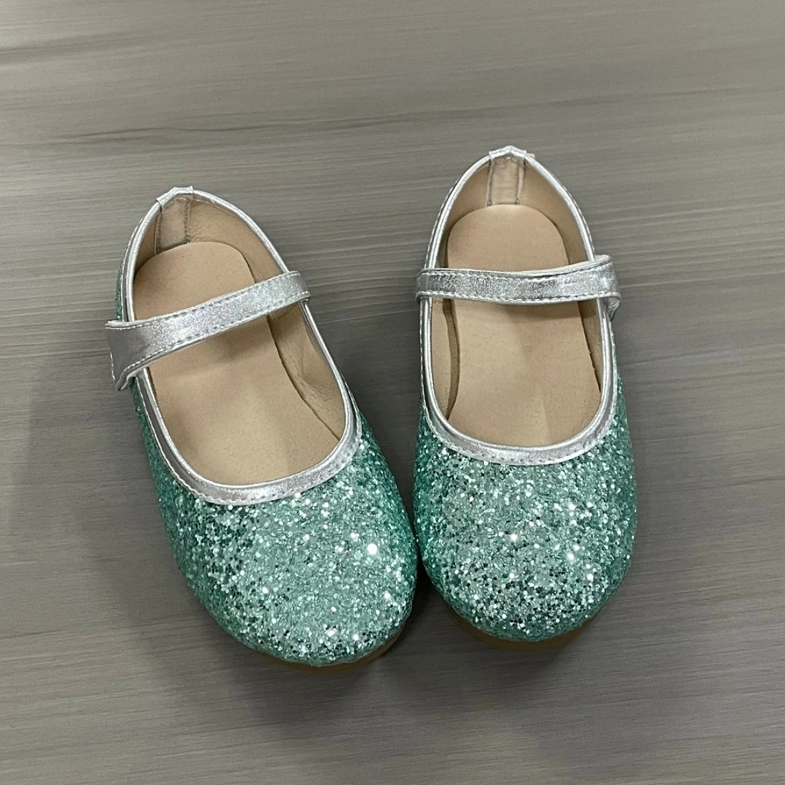 

Jinyu Girl Flat Performance Shoes Fashion Shallow Mouth Outdoor Simple Shape Baby Princess Leather Kids Shoes 3-16 Years Old