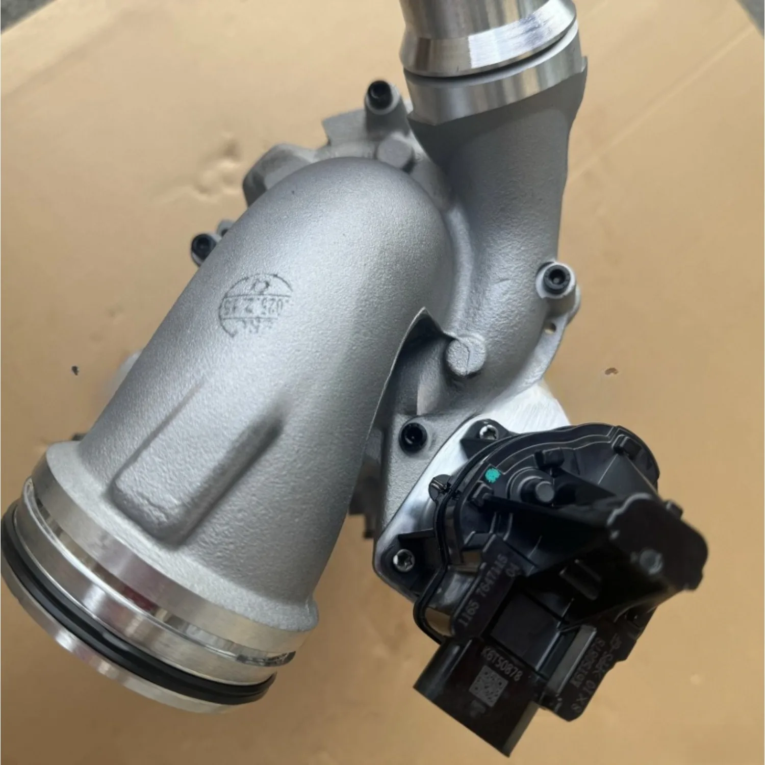 الشاحن التربيني للسيارات OE:11657636784 لسيارة BMW 2 (F45) (F46)، X1 (F48)، X2 (F39)، MINI (F55) (F56) (F54) (F57) #4