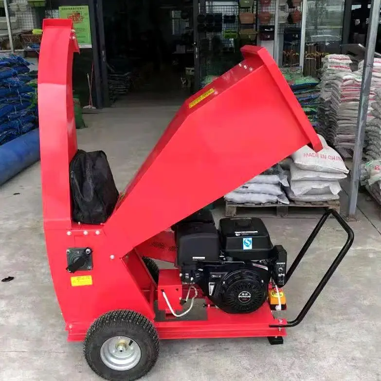 Customized Easy Transport Wood Chipper Petrol Engine Fast Shredding Machine For Garden Yard And Farm Operations