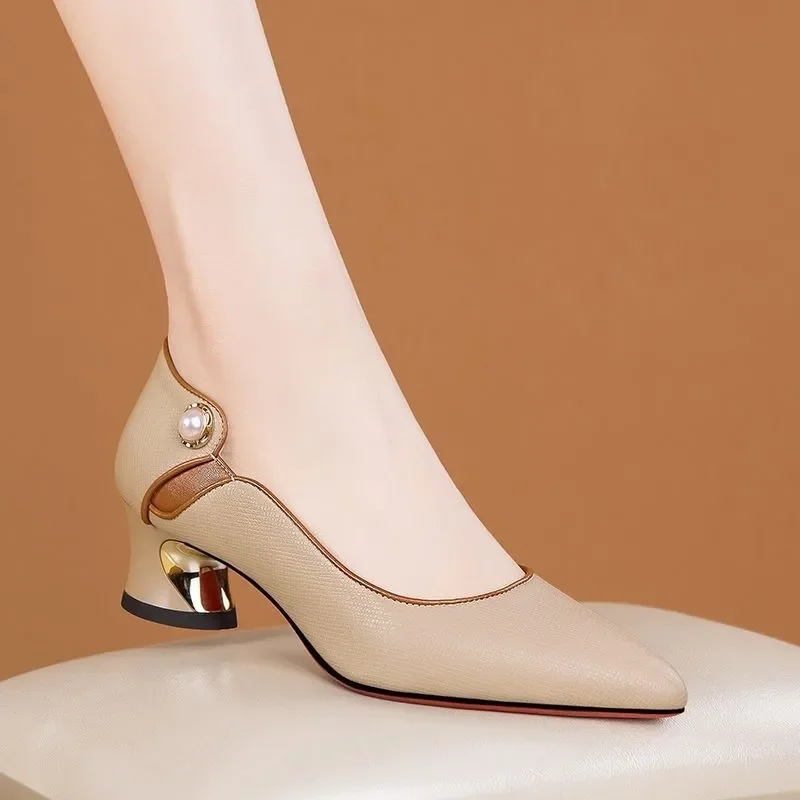 Zapatos De Mujer Women Cute Pointed Toe Brown Patent Leather Slip on Square Heel Shoes Lady Casual Office Beige Heel Pumps A116