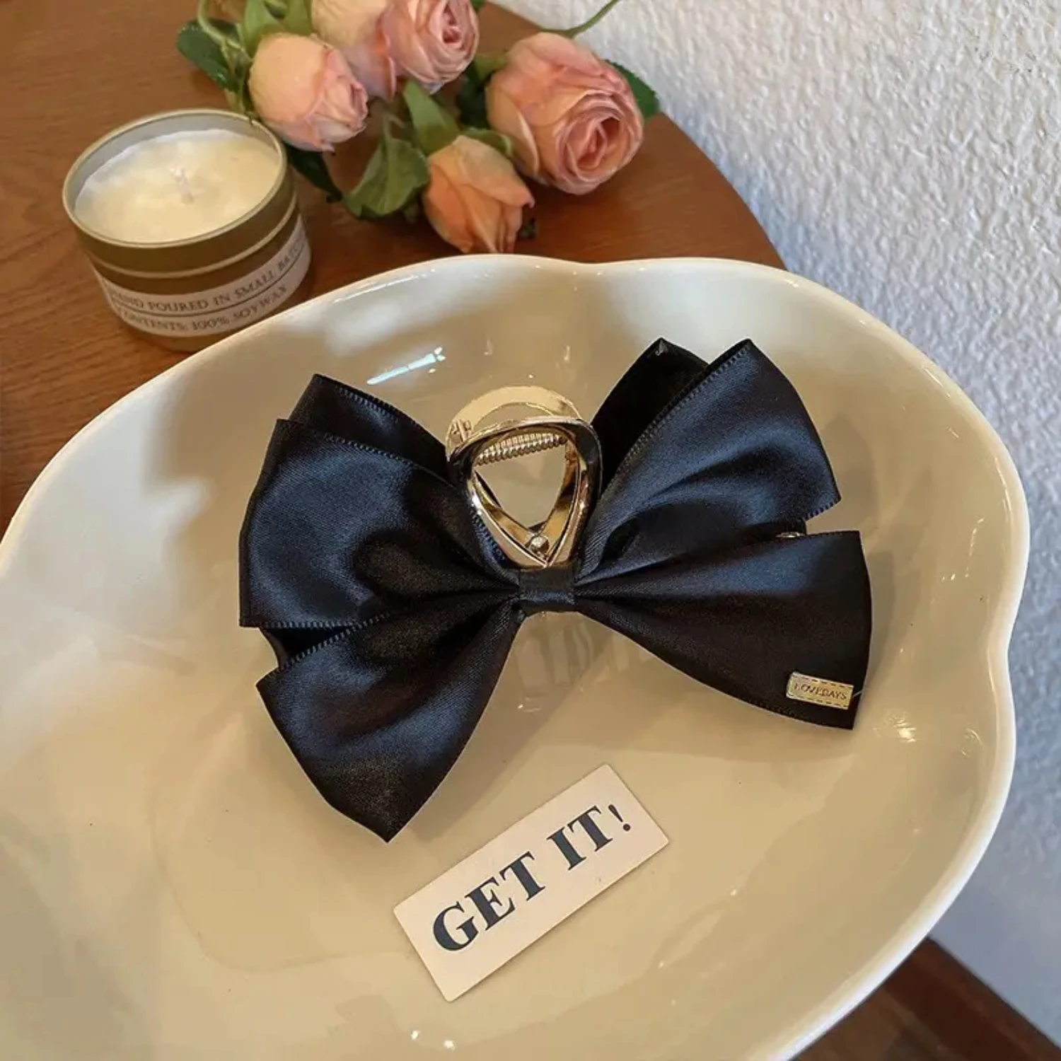 

Bow Tie Clip Back Of Head Hairpin