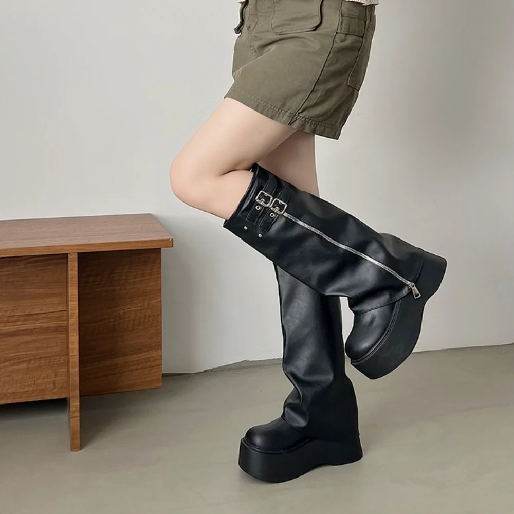 Damen Schwarze Plateau-Stiefel mit Weitem Schaft, Schnallendetail Lässige Kniehohe Schuhe, Bequemes Schuhwerk für Streetstyle – Detail 4